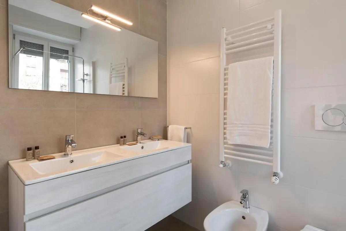 Apartment Bright Apt 2 Bedrooms And 2 Bathrooms - B Home Milan