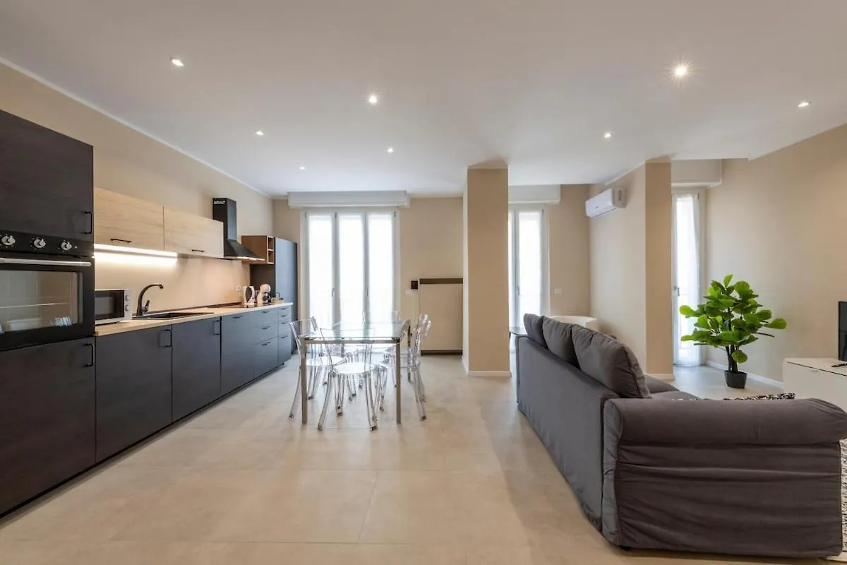 Bright Apt 2 Bedrooms And 2 Bathrooms - B Home contacts